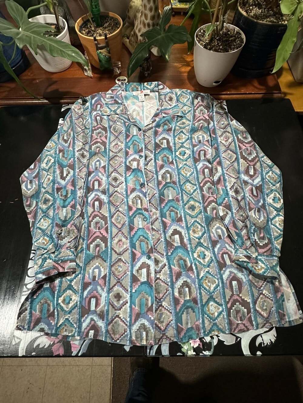 Stunt Collections Vintage 100% Silk Geometric Abstract Print Long Sleeve Button-